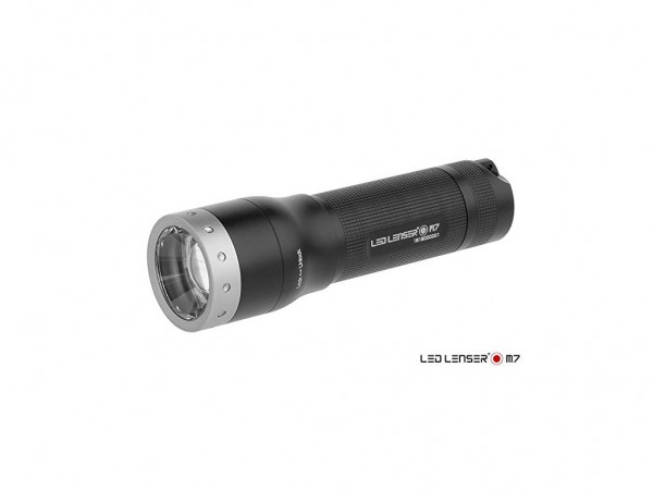 LINTERNA LED LENSER M7 - 4AAA - 220 LUMEN - 185330 - LED LENSER