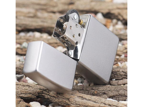 ENCENDEDOR ZIPPO M. 205 - 28689 - ZIPPO