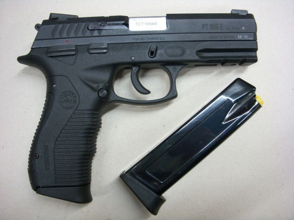 TAURUS C. 9 MM M. PT 809 E PAVON - TAURUS