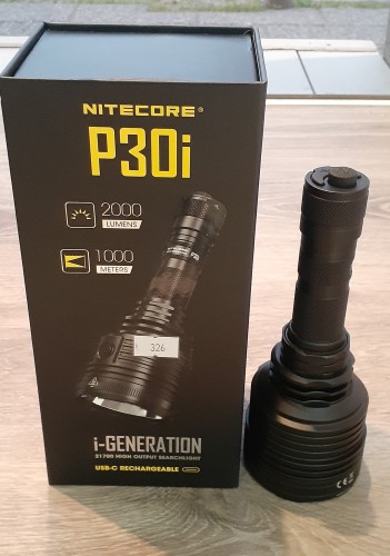 LINTERNA NITECORE P30i PRECISE SERIE 2000 - NITECORE