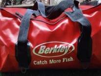BOLSO ABU / BERKLEY ESTANCO 35 LTS - 110023210000